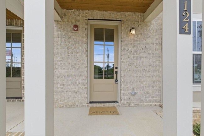 Foto del edificio - 124 Nearwater Pl