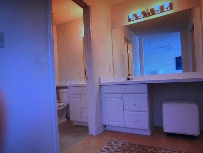 Foto del edificio - 3520 Meadow grove Trail Beautiful 2 Bedroo...