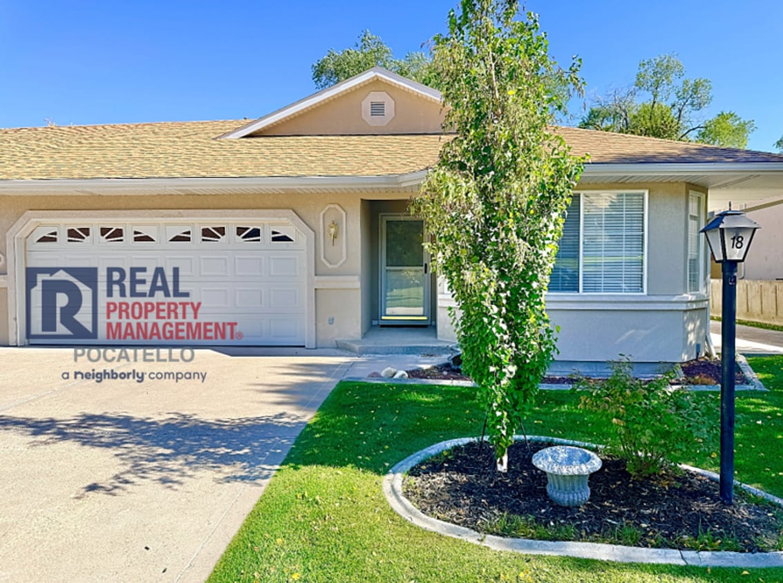 Primary Photo - 4 bedroom 3 bathroom - 2 car garage -This ...