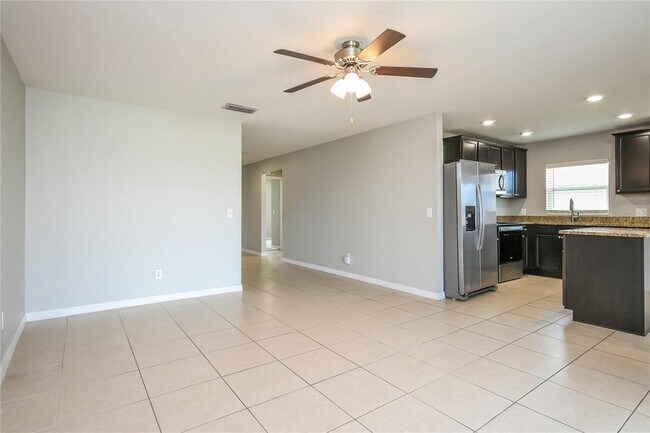 Foto del edificio - 1740 Canaan Lp