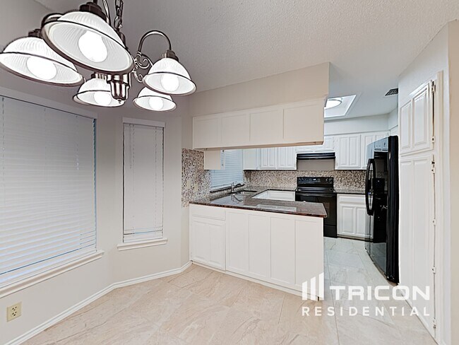 Foto del edificio - 6003 Meadowside Trail