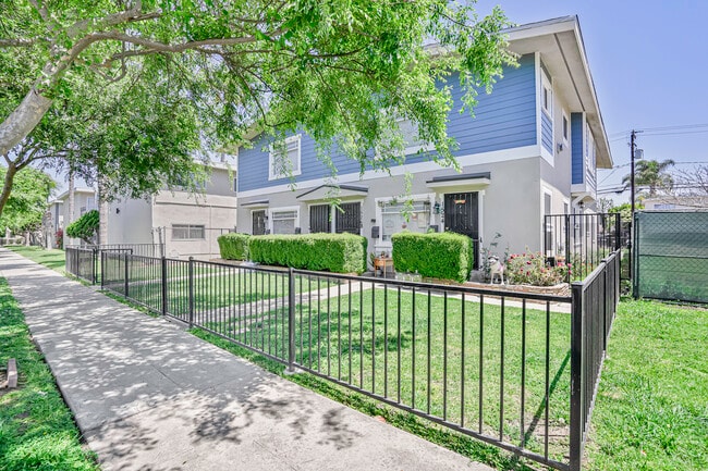 Foto del edificio - 1530 Henderson Ave