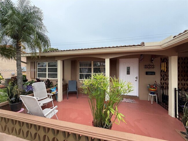 Foto del edificio - 8600 NW 57th Ct