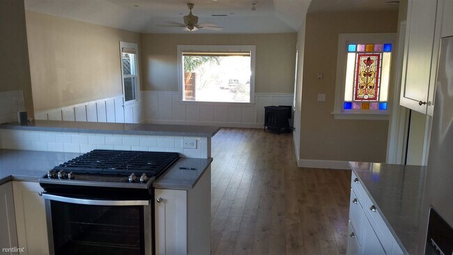 Building Photo - 2 br, 2 bath House - 144 Vallejo Avenue