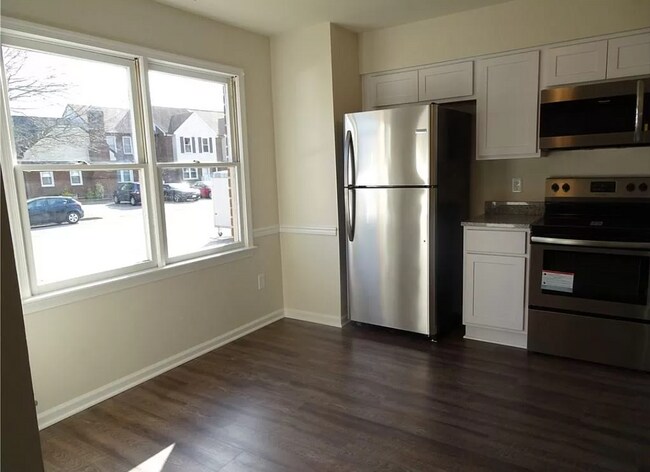 Foto del edificio - 2333 Meadows Lndg