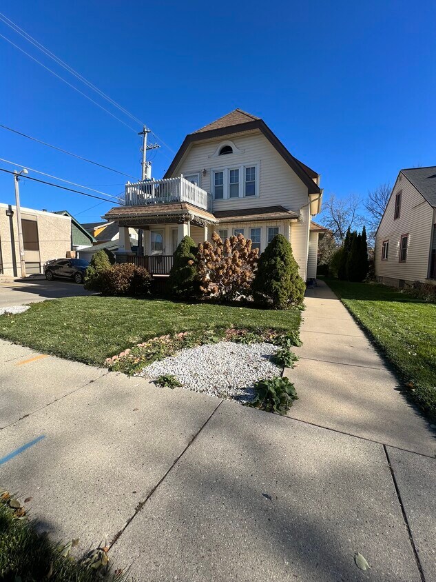 Primary Photo - 1414 S 89th St