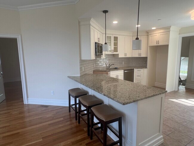 Side view of Living Room and Kitchen Countertop - 41 Hudson Terrace