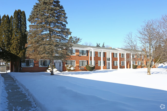 Building Photo - COLONIAL APARTMENTS