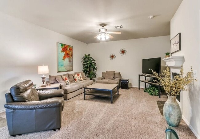 Photo - Adorable duplex + Edmond Schools + Lawncar... House