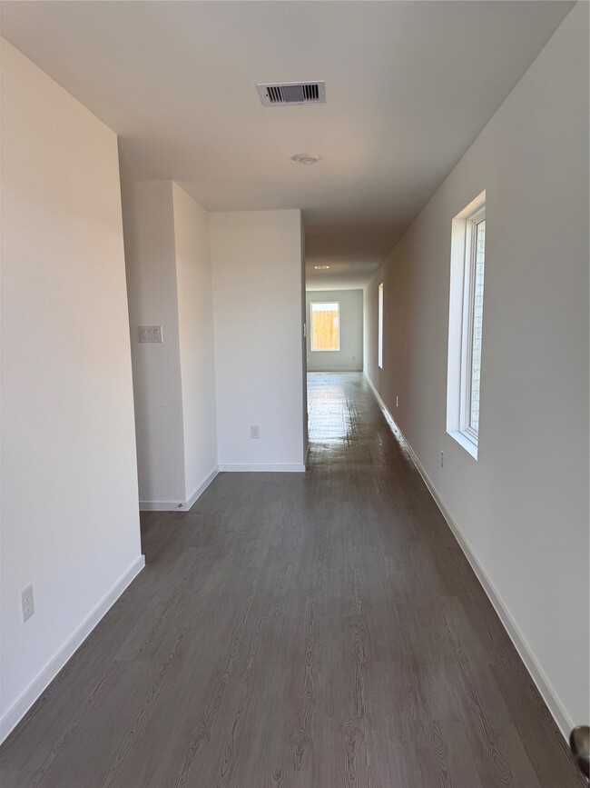 Building Photo - 6123 Sunburst Scarlet St