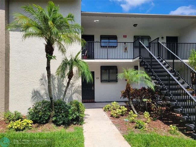 Building Photo - 1228 S Military Trail