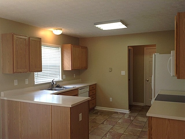 Building Photo - 2574 King Arthur Way