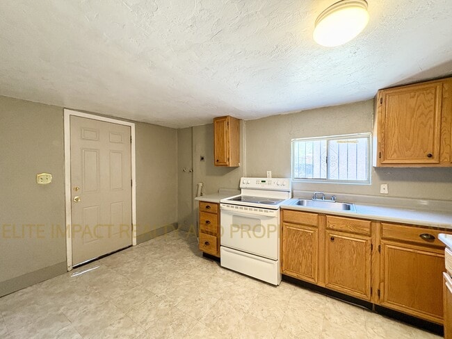 Photo - 425 W Columbia St Townhome