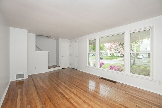 Foto del edificio - 3 Bed/1.5 Bath Single Family Home!