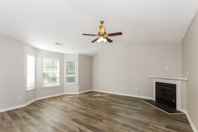 Building Photo - 3901 Alderwoods Dr