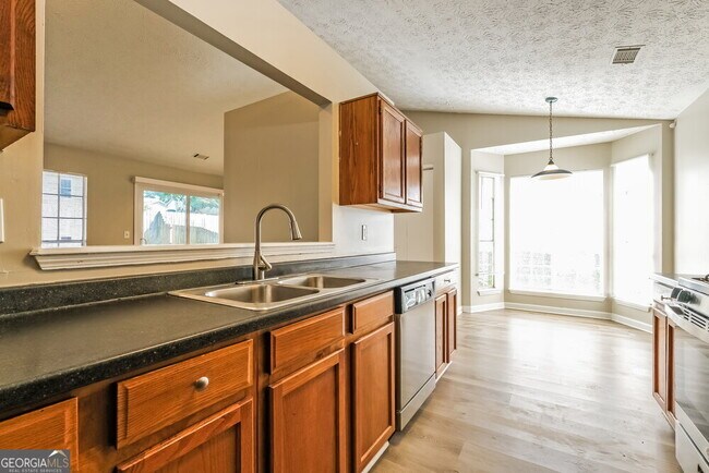 Foto del edificio - 640 Stonebridge Loop