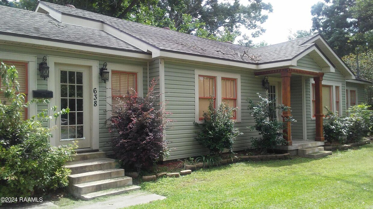 Primary Photo - 638 Carmel Dr
