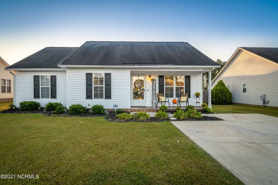 3714 Dover Dr, Ayden, NC 28513 House for Rent in Ayden, NC