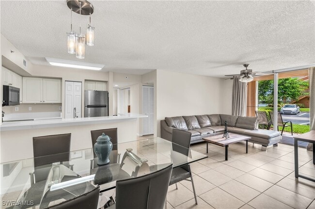 Foto del edificio - 1230 Wildwood Lakes Blvd