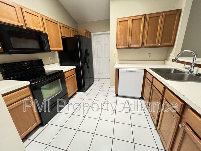Building Photo - 1089 Covington St