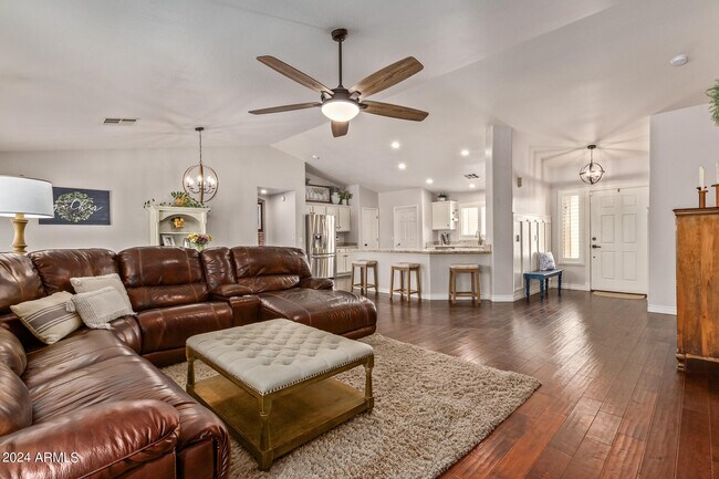 Foto del edificio - 8616 E Ocaso Ave