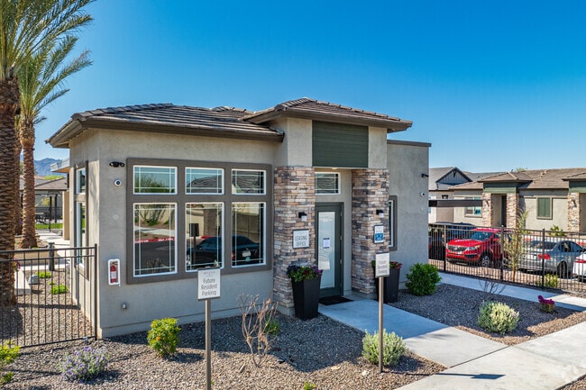 Building Photo - Avilla Broadway