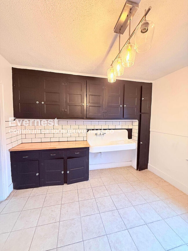 Building Photo - 12703 Northlawn St