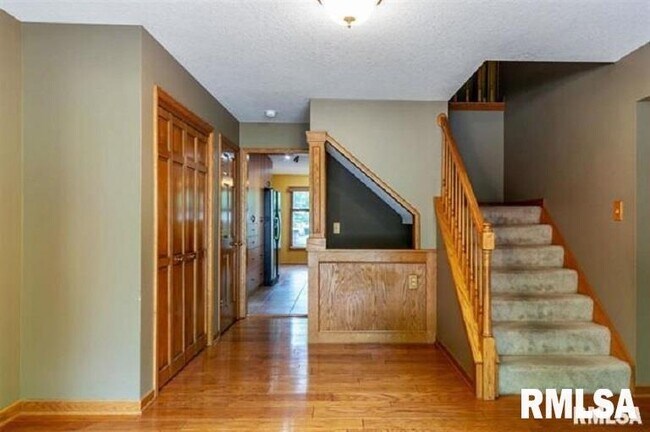 Foto del edificio - 3955 E 59th St