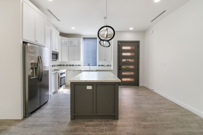 Building Photo - 3405 S Marla Ct