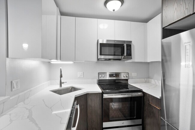 Foto del edificio - 7545 N Winchester Ave