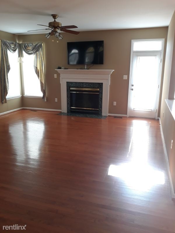 Building Photo - 4 br, 3.5 bath House - 46913 Seneca Ridge Dr