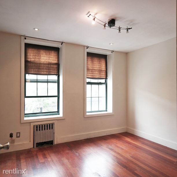 Building Photo - 246 Stanhope St