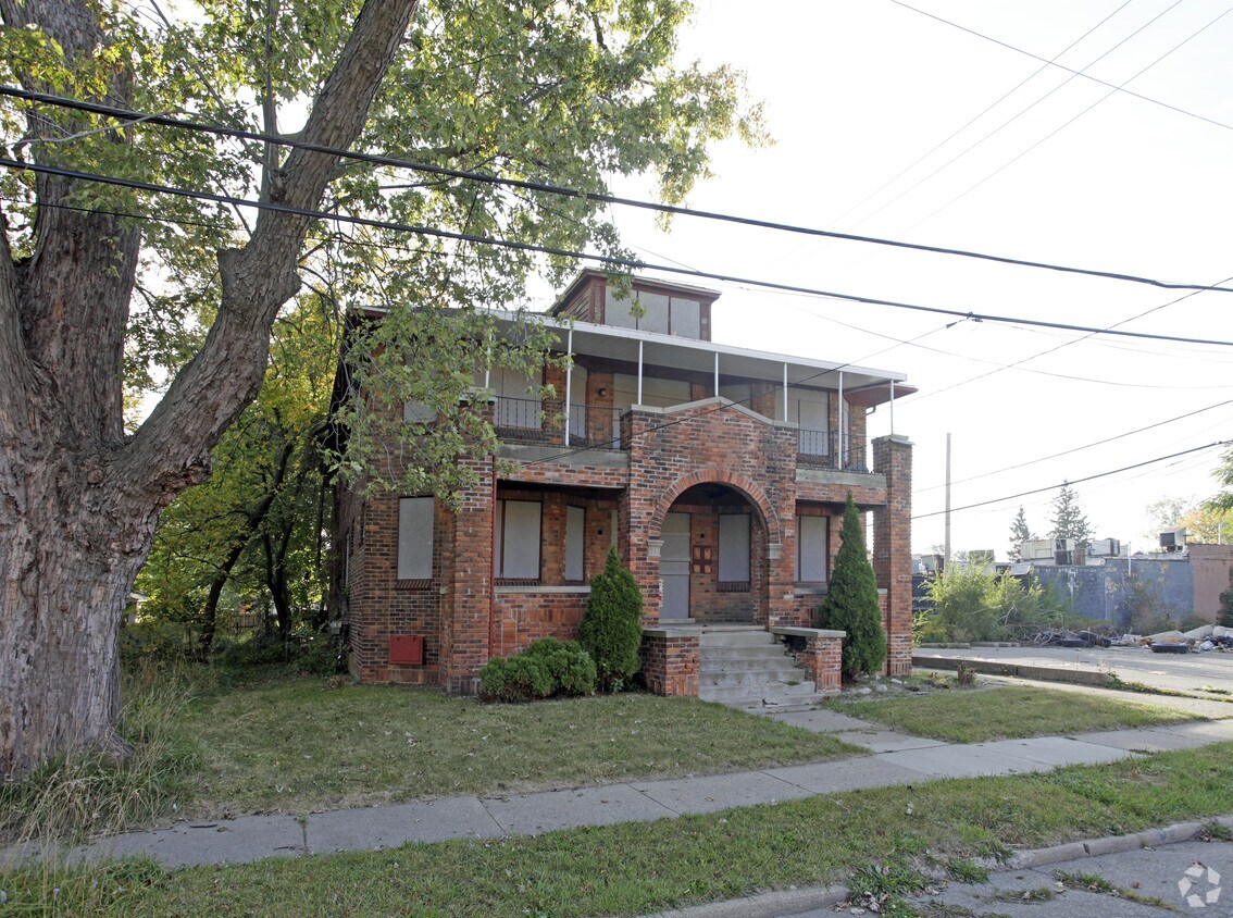 Foto del edificio - 16 Murphy Ave