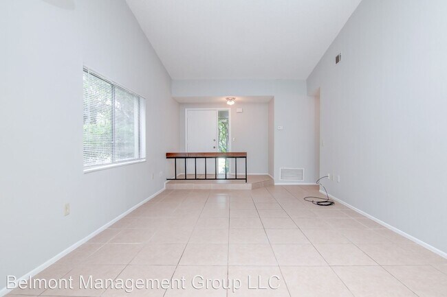 Building Photo - 3 br, 2 bath House - 208 Perth Ct #B