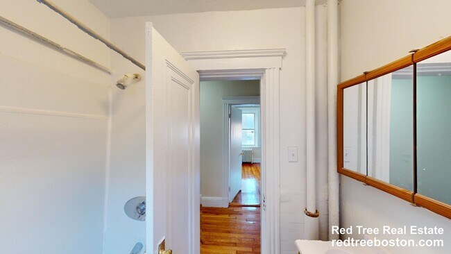 Building Photo - 1191 Boylston St