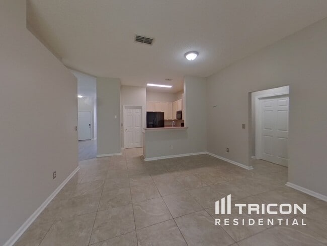 Building Photo - 2640 Glenhaven Dr