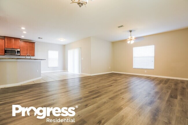 Building Photo - 6411 Trent Creek Dr