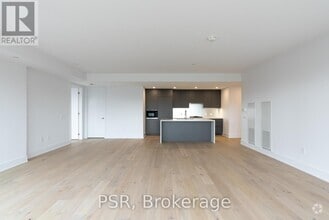 Building Photo - 346-346 Davenport Rd