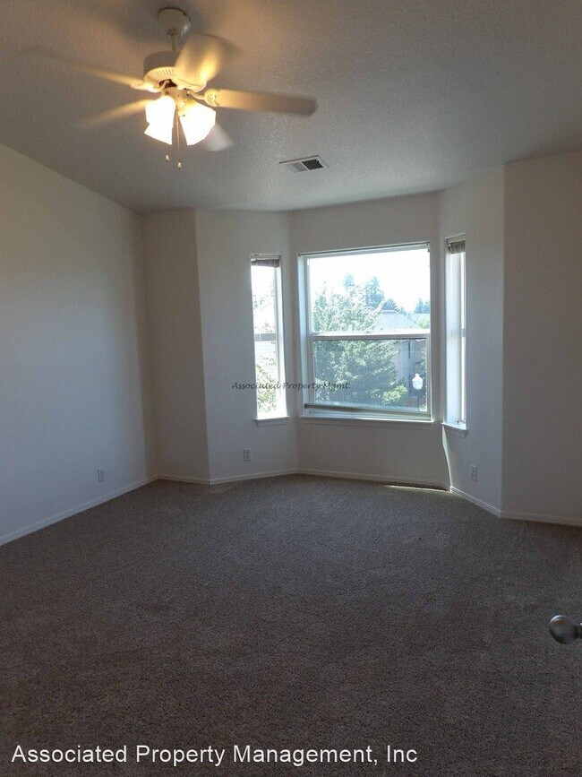 Foto del edificio - 3 br, 2.5 bath House - 20729 NW Painted Mt...