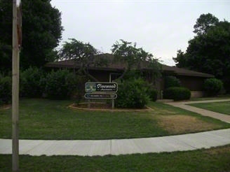 Primary Photo - Pinewood Apartments