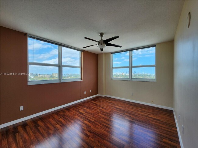 Foto del edificio - 2665 SW 37th Ave