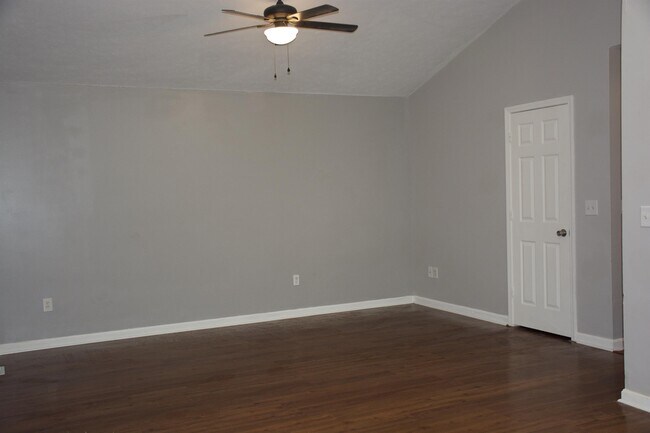 Building Photo - 1516 Haskin Ave