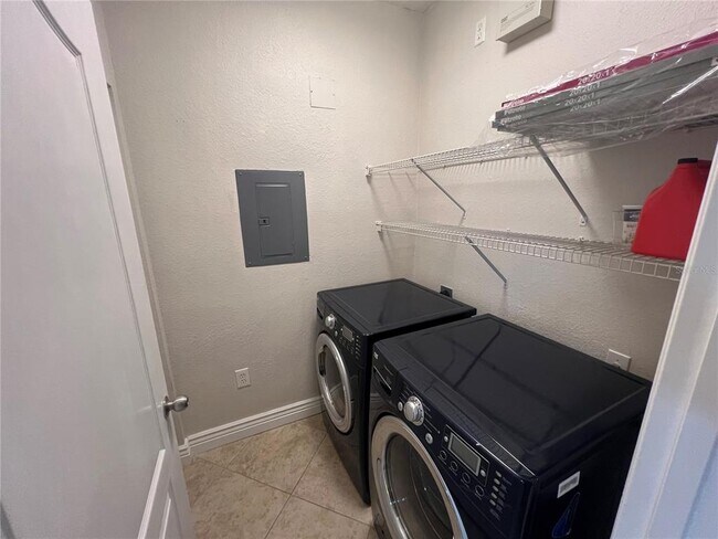 Foto del edificio - 2705 Via Murano