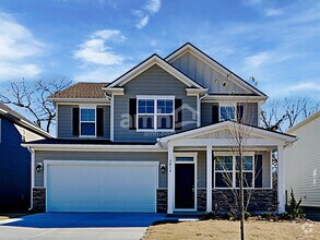 Building Photo - 3016 Esquire Dr