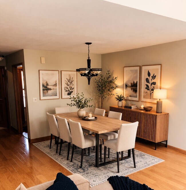 Foto del edificio - 69 Midlake Cir