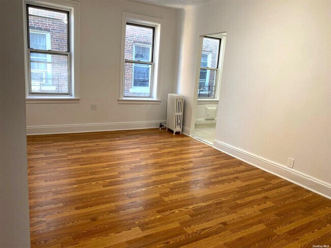 Foto del edificio - 34-59-59 89th St