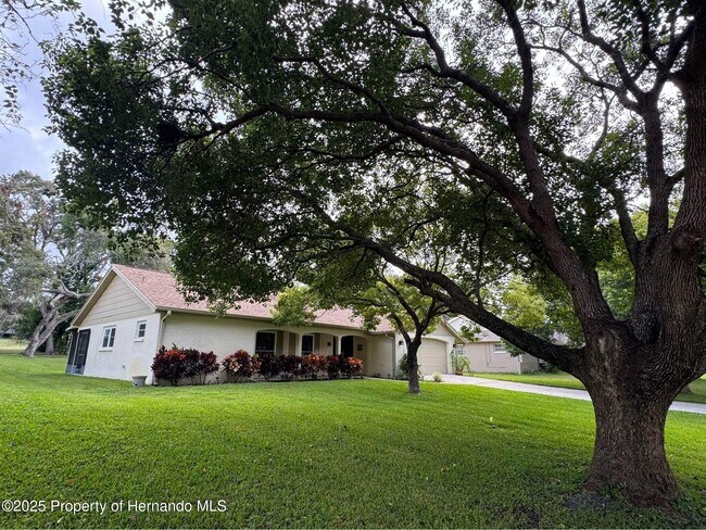 Building Photo - 12814 Ironwood Cir