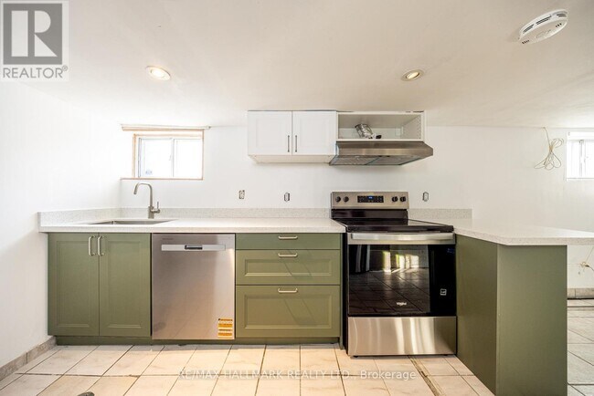 Building Photo - 31 Kildonan Rd