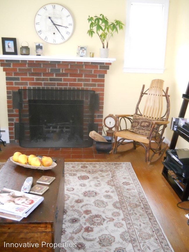 Building Photo - 2 br, 1 bath House - 10 N Glen Ave