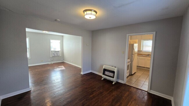 Foto del edificio - 323 Claremont Ave